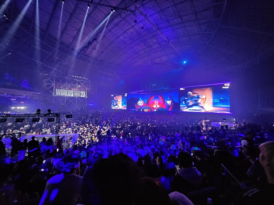 Crowd and stage before the League of Legends Worlds 2023 final