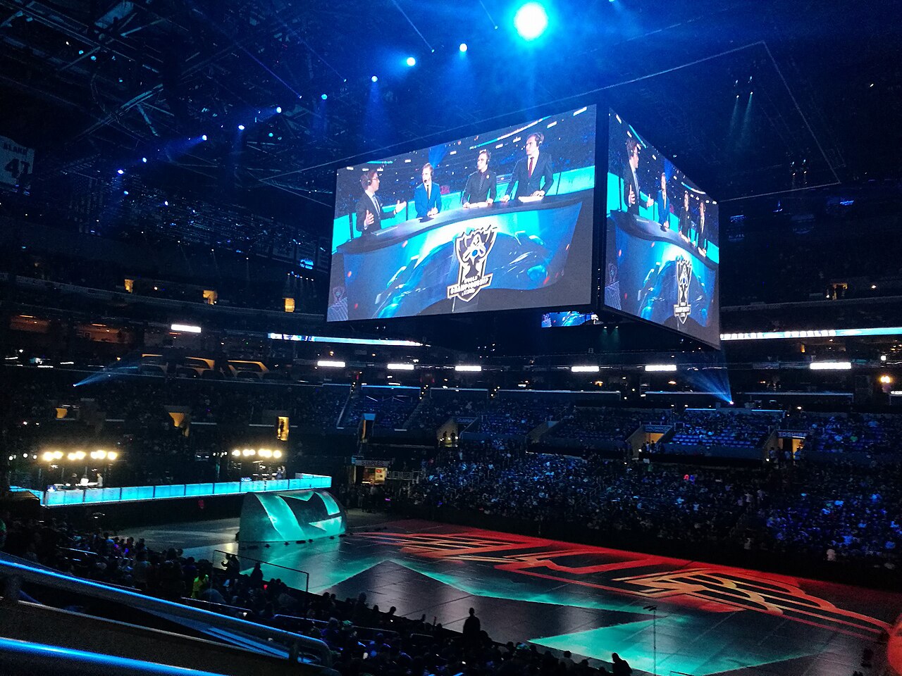 Stage and audience at the League of Legends Worlds 2016 final